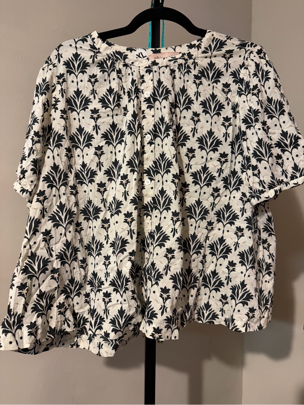 Philosophy Women's Black & White Floral Button-Front Top